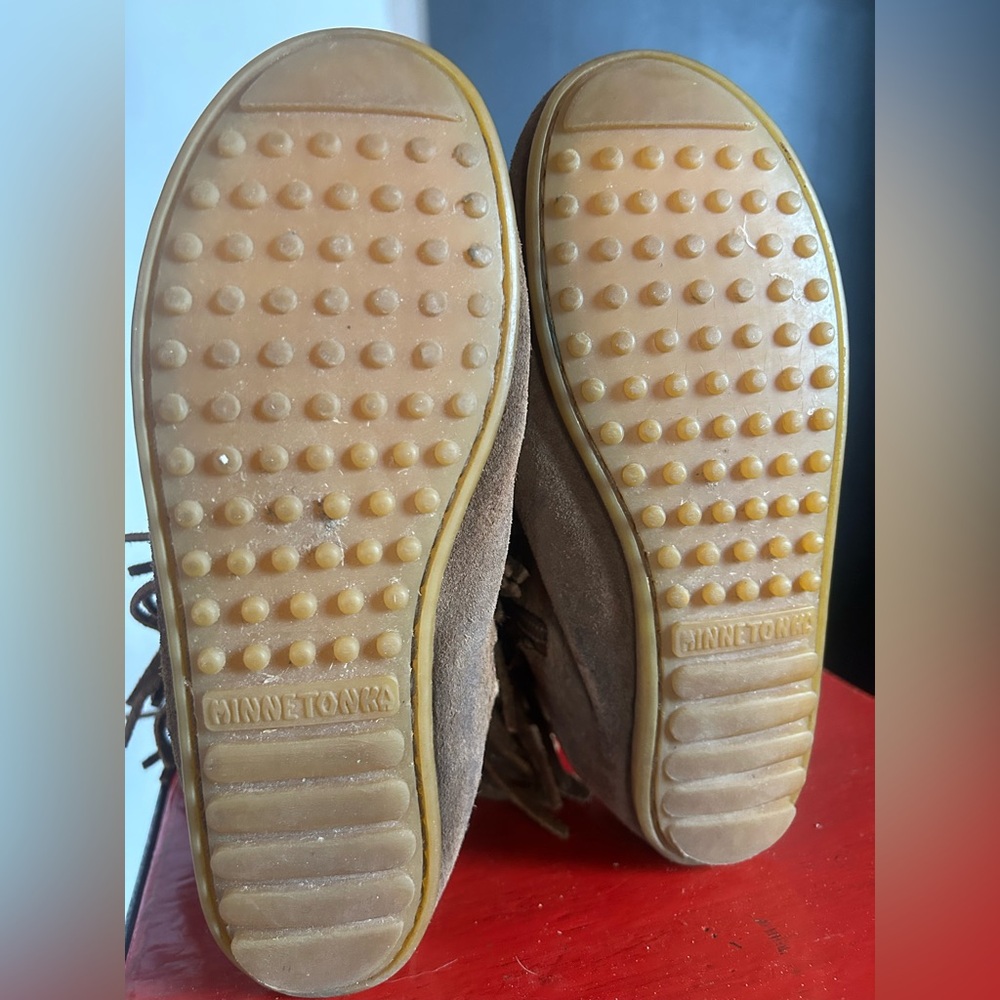 Minnetonka Fringe Moccasin Boots Size 3 - Picture 4 of 6